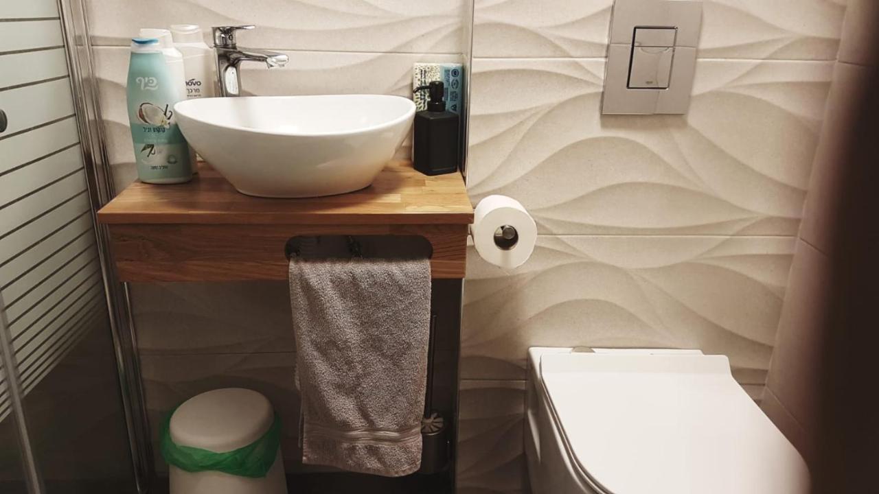 Garden Studio Apartman Elad Kültér fotó